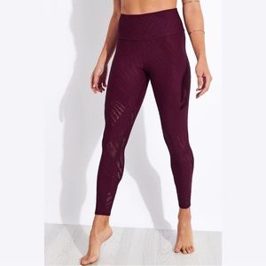 EUC Onzie Selenite 7/8 Midi Legging 2083 Burgundy XS